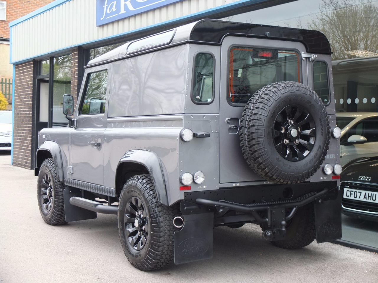 Second Hand Land Rover Defender DEFENDER 90 XTECH LE Hard Top (£24000