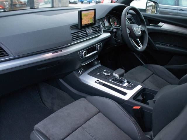 2018 Audi Q5 2.0 TDI quattro S Line S tronic 190ps