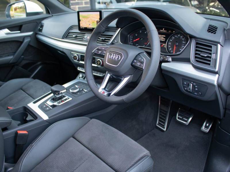 Audi Q5   Registered:2018(68)