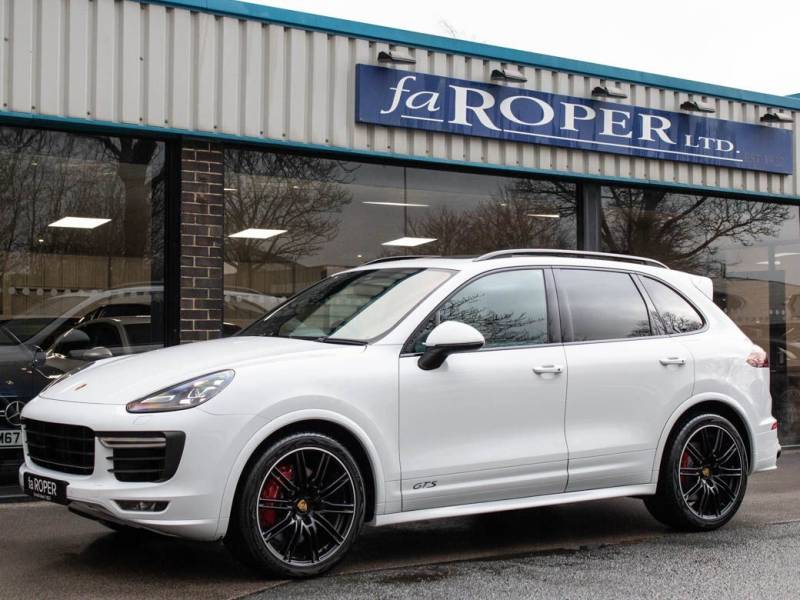 Porsche Cayenne   Registered:2017(66)