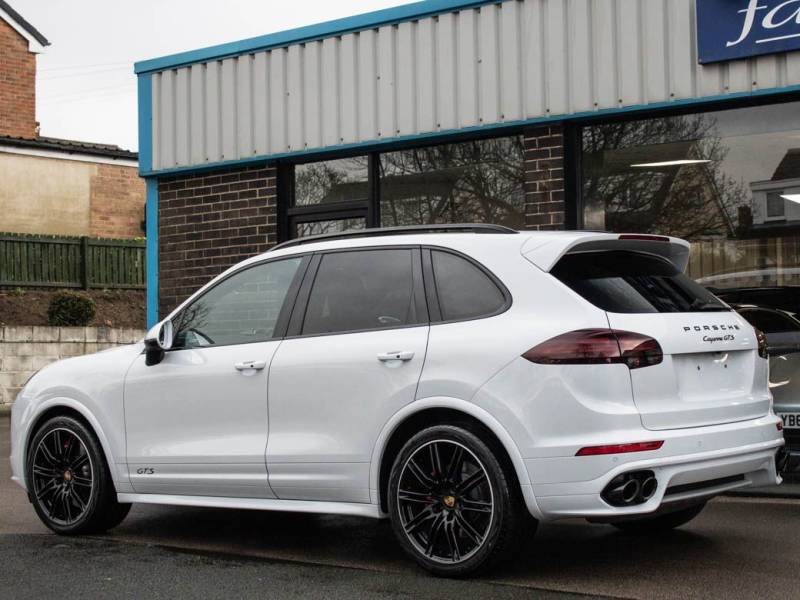 Porsche Cayenne   Registered:2017(66)