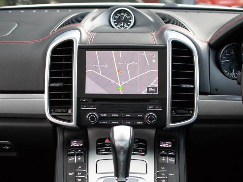 Porsche Cayenne   Registered:2017(66)