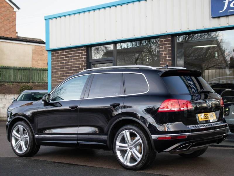 Volkswagen Touareg   Registered:2016(66)