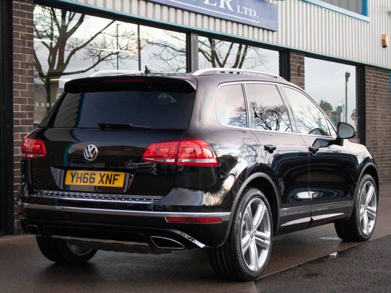 Volkswagen Touareg   Registered:2016(66)