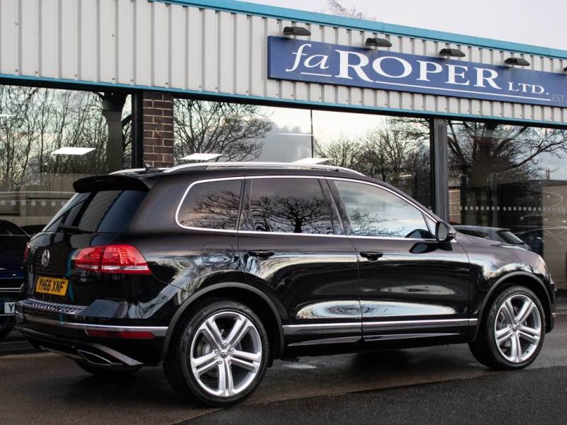 Volkswagen Touareg   Registered:2016(66)