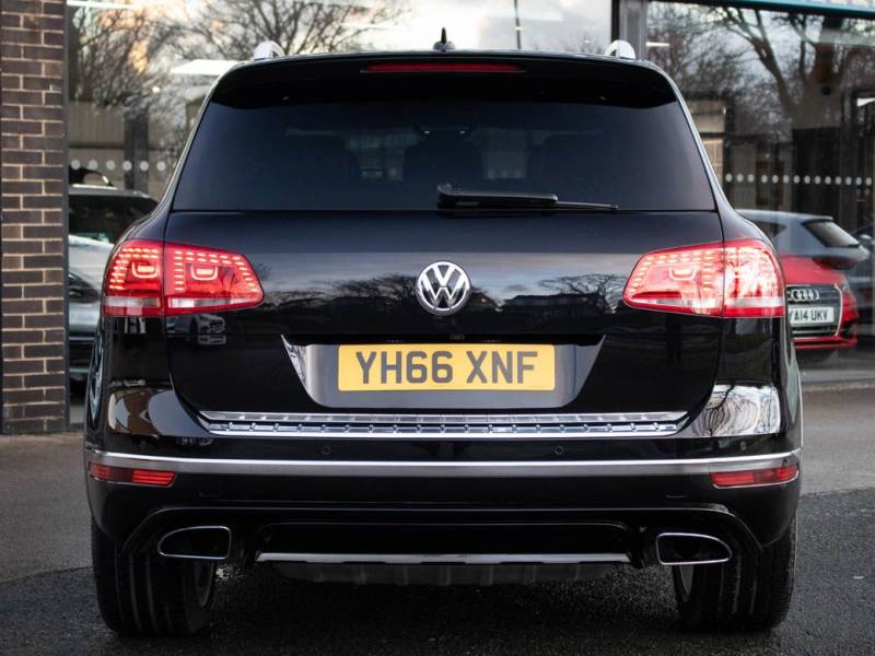 Volkswagen Touareg   Registered:2016(66)