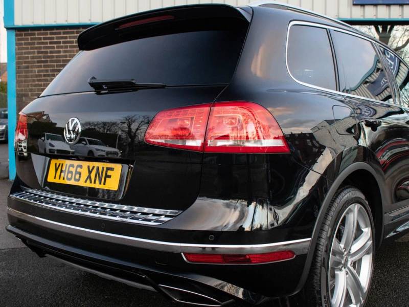 Volkswagen Touareg   Registered:2016(66)