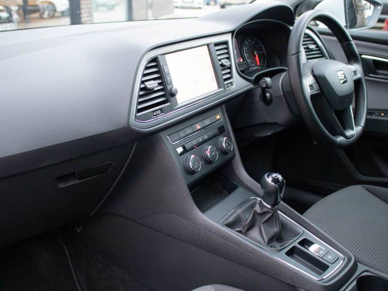 SEAT Leon   Registered:2018(68)