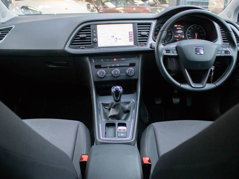 SEAT Leon   Registered:2018(68)