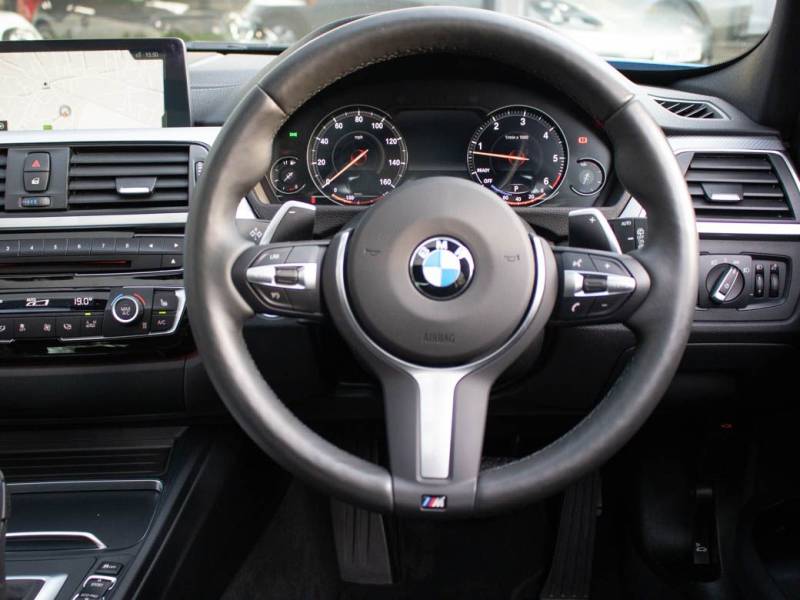 BMW 3 Series   Registered:2018(18)