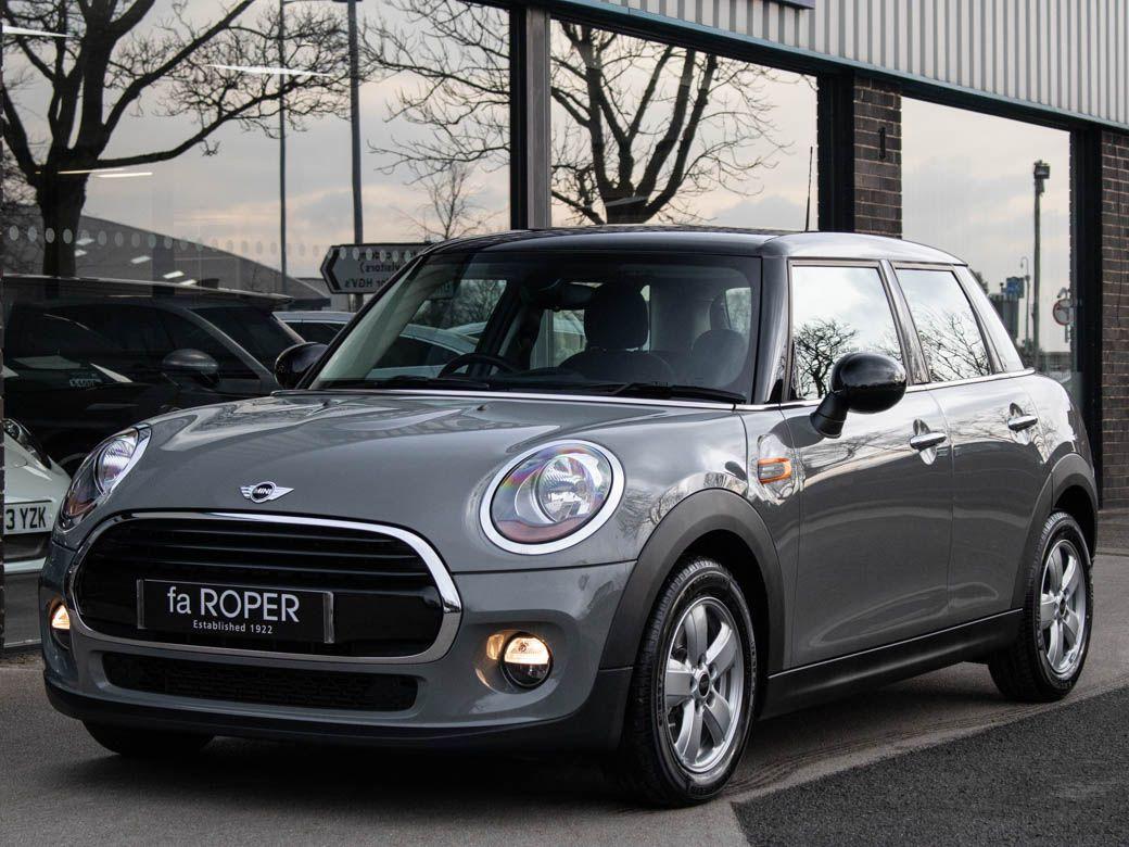 Mini Hatchback 1.5 Cooper 5 door Hatchback Petrol Moonwalk Grey Metallic