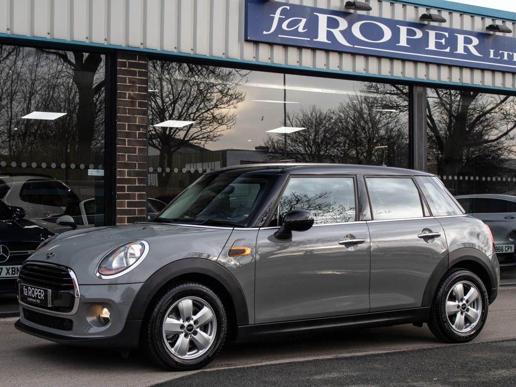 Mini Hatchback 1.5 Cooper 5 door Hatchback Petrol Moonwalk Grey Metallic