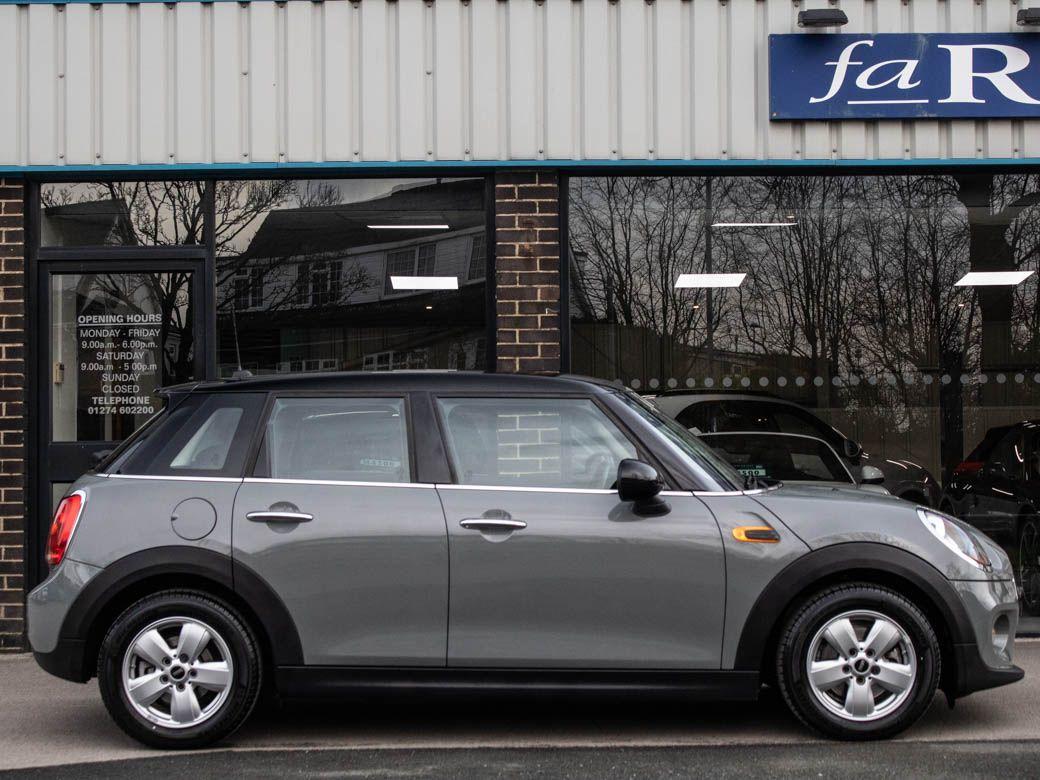 Mini Hatchback 1.5 Cooper 5 door Hatchback Petrol Moonwalk Grey Metallic