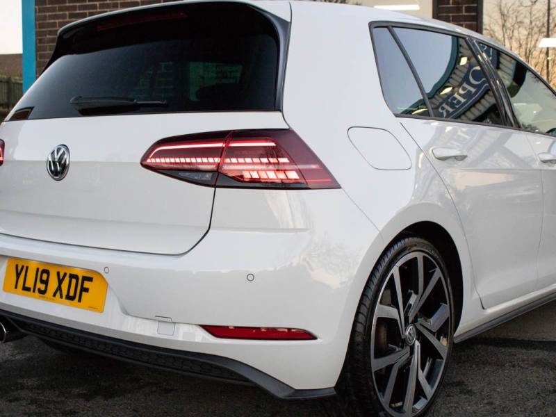 Volkswagen Golf   Registered:2019(19)