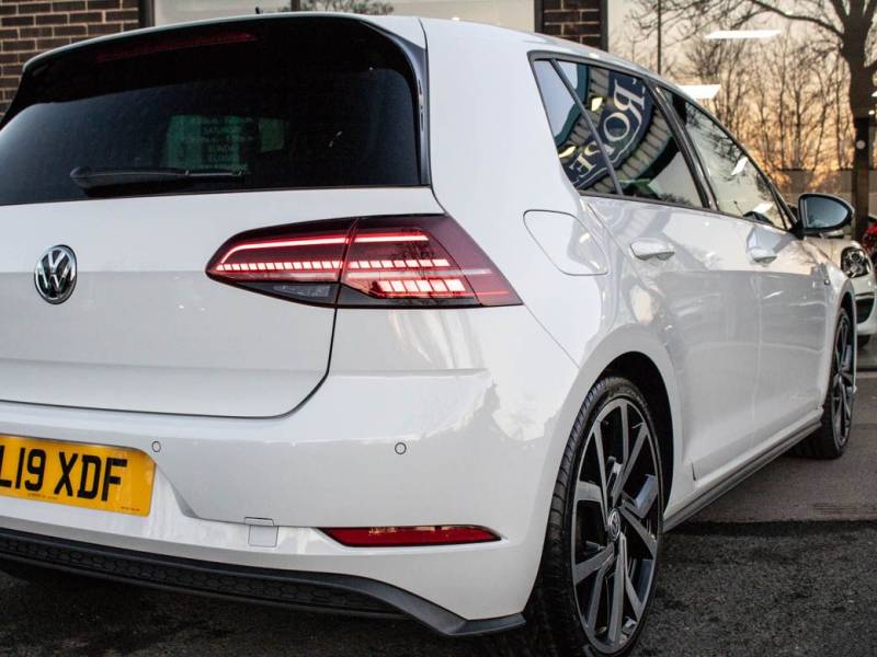 Volkswagen Golf   Registered:2019(19)