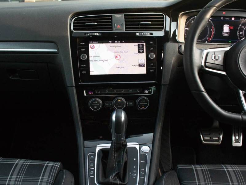 Volkswagen Golf   Registered:2019(19)