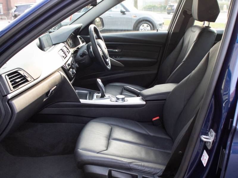 BMW 3 Series   Registered:2017(67)