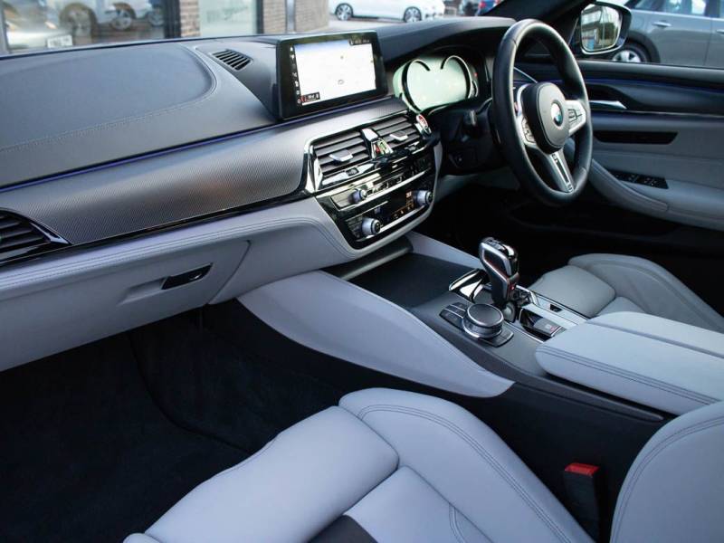 BMW M5   Registered:2018(18)