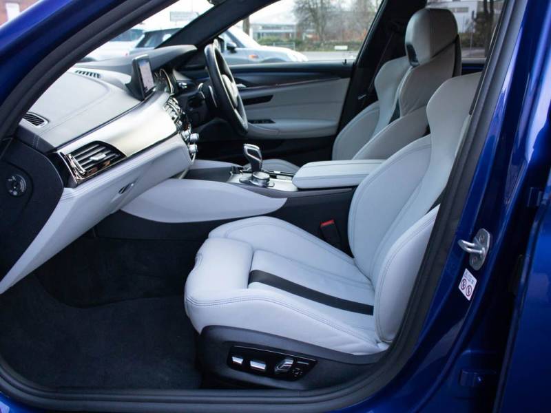 BMW M5   Registered:2018(18)