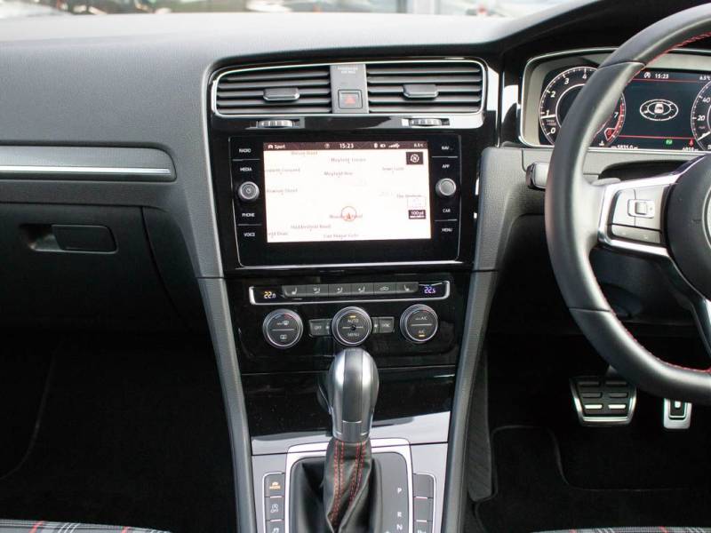 Volkswagen Golf   Registered:2018(68)