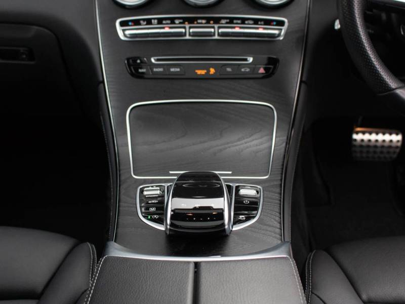 Mercedes Benz GLC   Registered:2017(17)