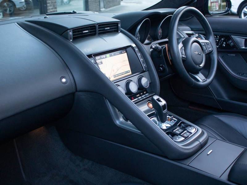 Jaguar F Type   Registered:2015(15)