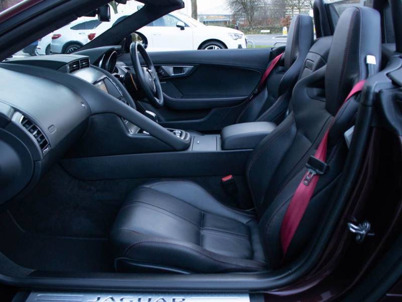 Jaguar F Type   Registered:2015(15)