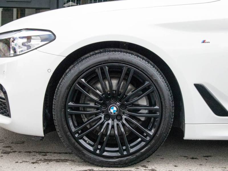 BMW 5 Series   Registered:2017(67)