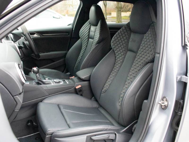 Audi RS3   Registered:2016(16)