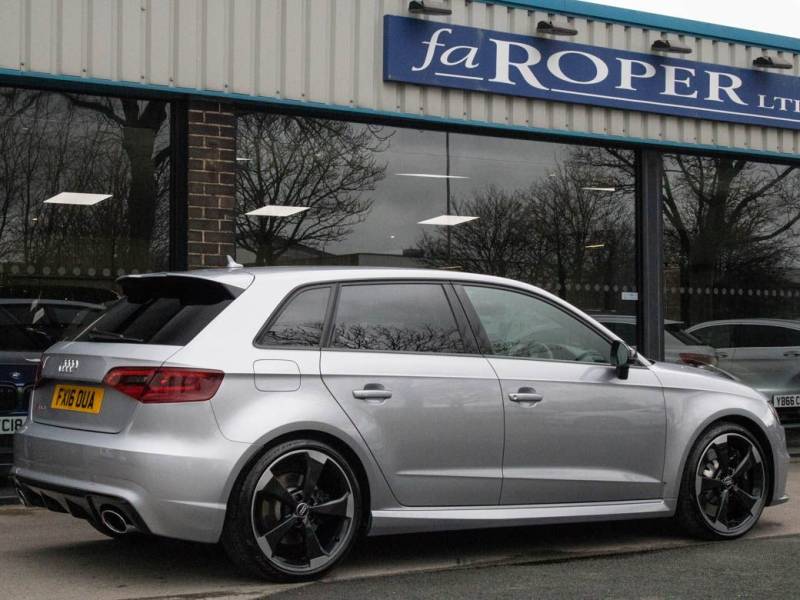 Audi RS3   Registered:2016(16)
