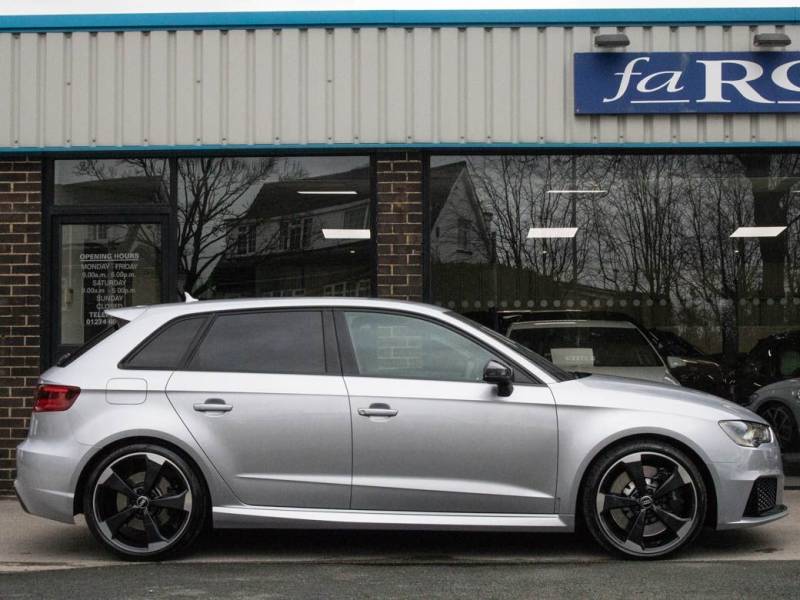 Audi RS3   Registered:2016(16)