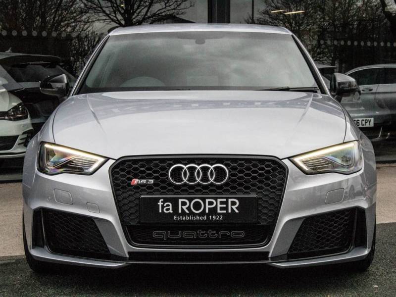 Audi RS3   Registered:2016(16)