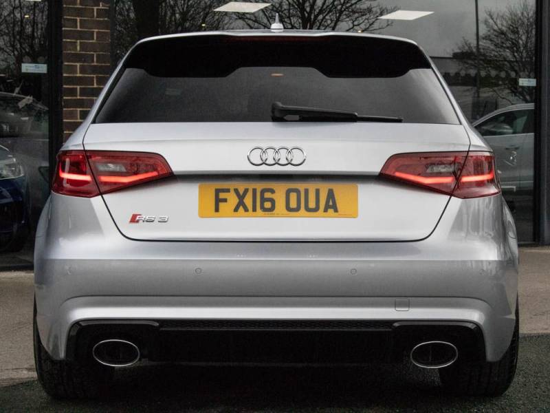 Audi RS3   Registered:2016(16)