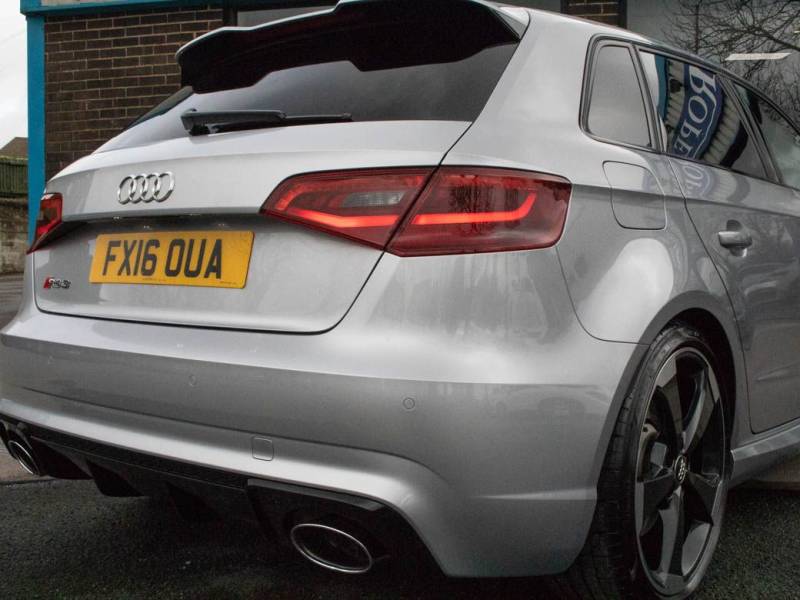 Audi RS3   Registered:2016(16)