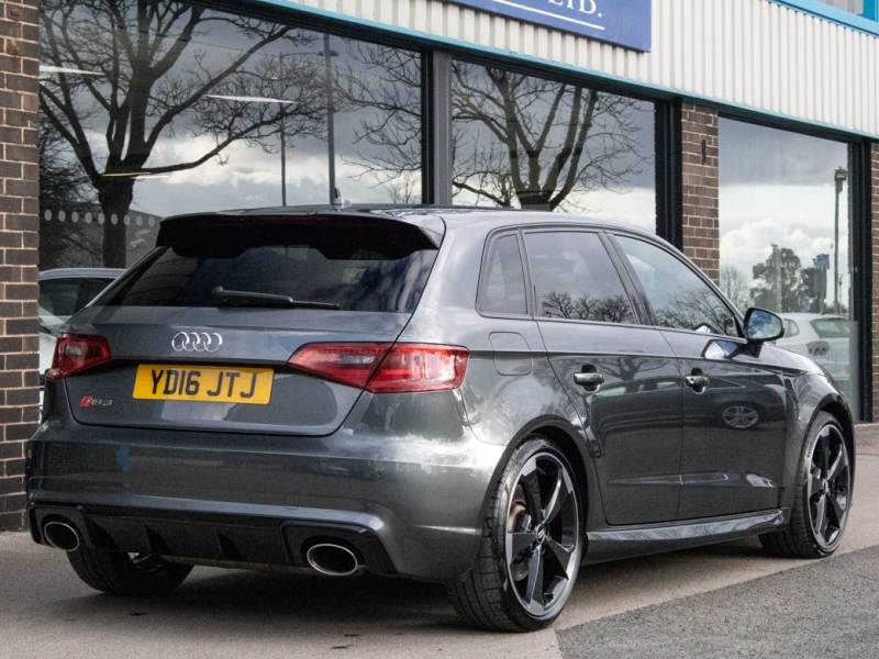 Audi RS3   Registered:2016(16)