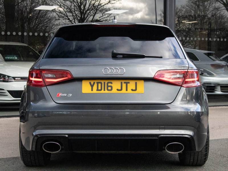Audi RS3   Registered:2016(16)