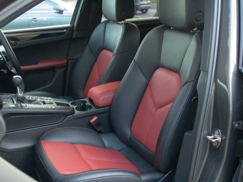 Porsche Macan   Registered:2015(65)