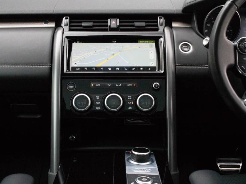 Land Rover Discovery   Registered:2017(17)