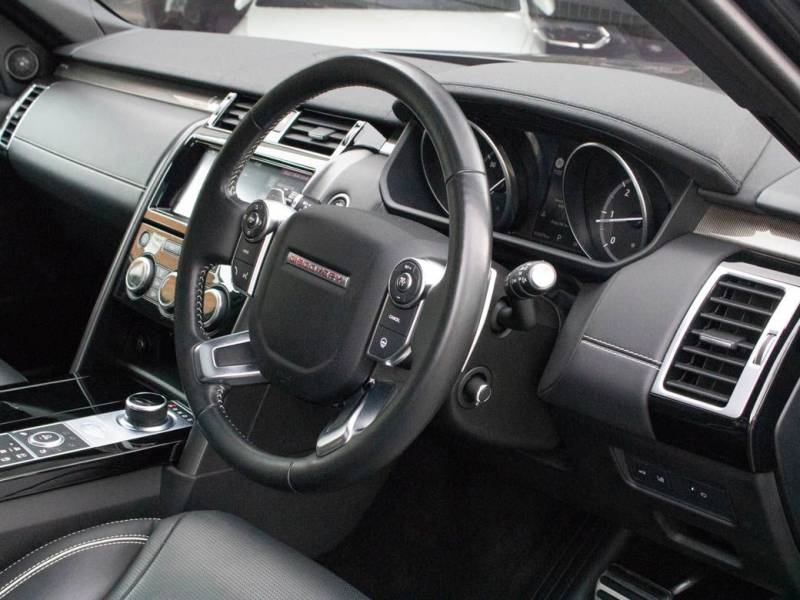 Land Rover Discovery   Registered:2017(17)