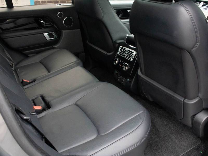 Land Rover Range Rover   Registered:2018(18)