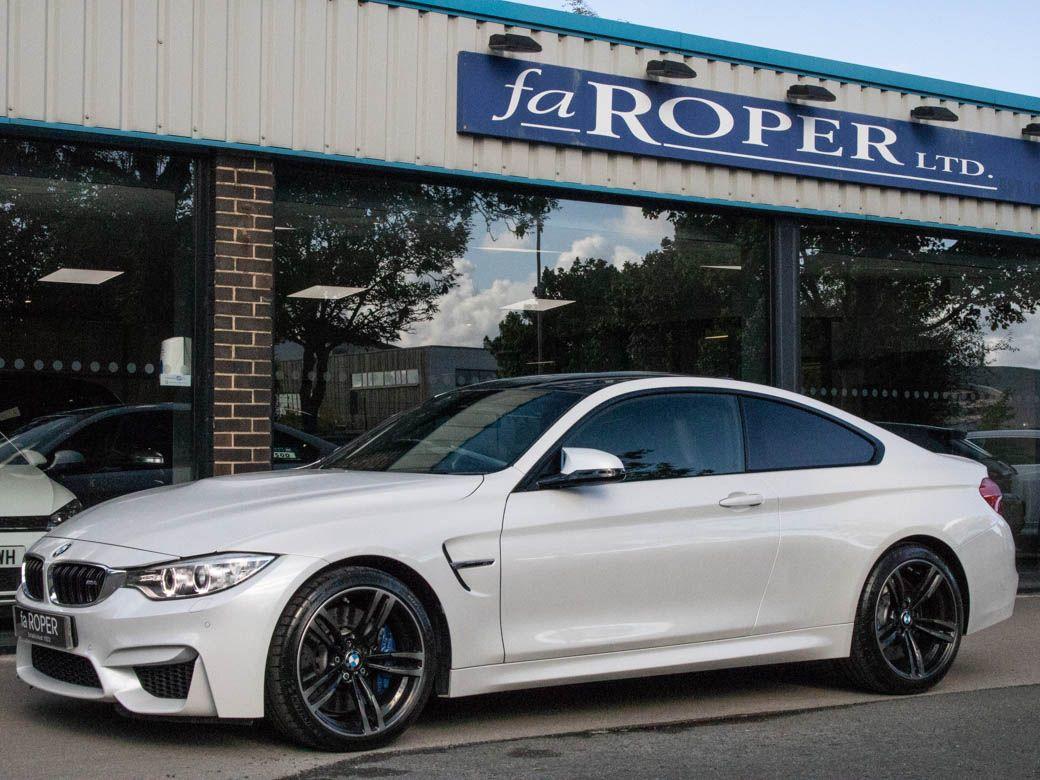 BMW M4 3.0 M4 Coupe DCT Coupe Petrol Mineral White Metallic