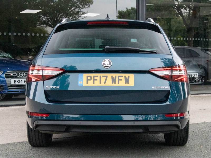 ŠKODA Superb   Registered:2017(17)