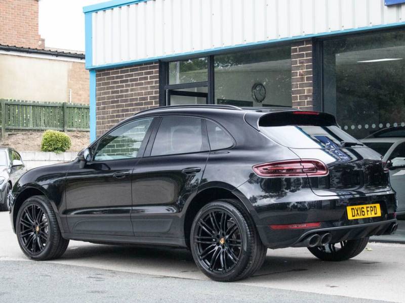 Porsche Macan   Registered:2016(16)