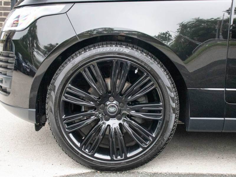 Land Rover Range Rover   Registered:2018(18)