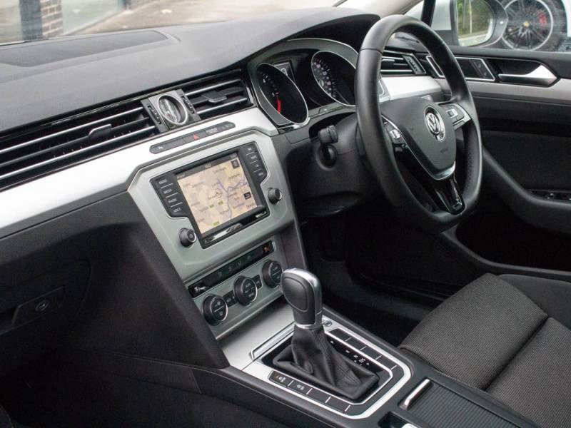 Volkswagen Passat   Registered:2017(67)