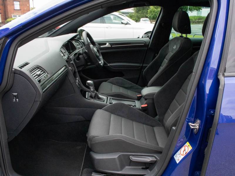 Volkswagen Golf   Registered:2018(18)