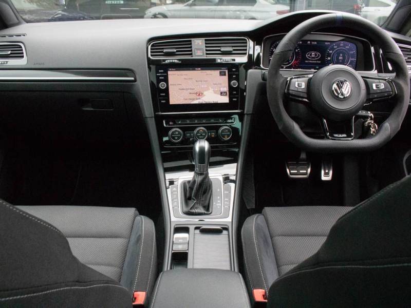 Volkswagen Golf   Registered:2018(18)