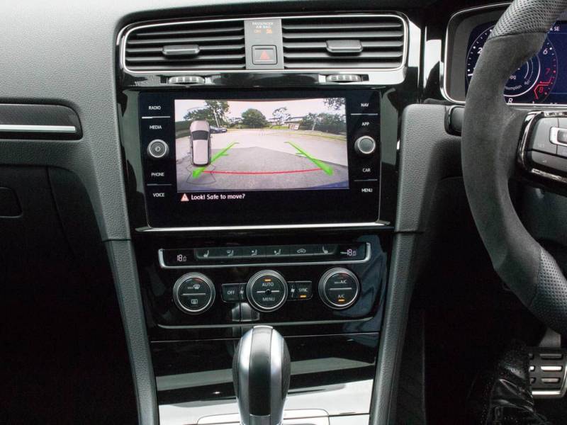 Volkswagen Golf   Registered:2018(18)