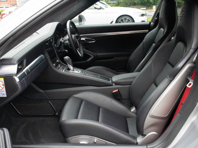 Porsche 911   Registered:2016(16)