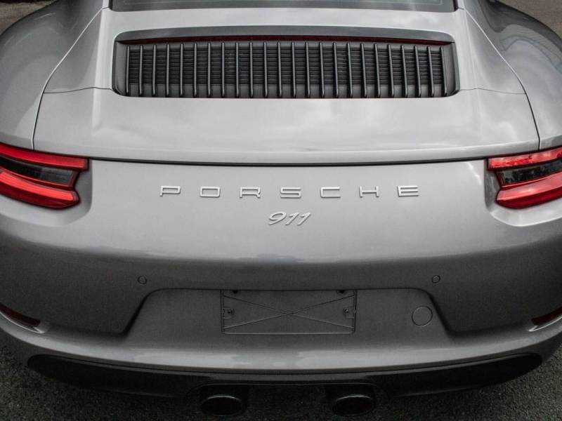 Porsche 911   Registered:2016(16)